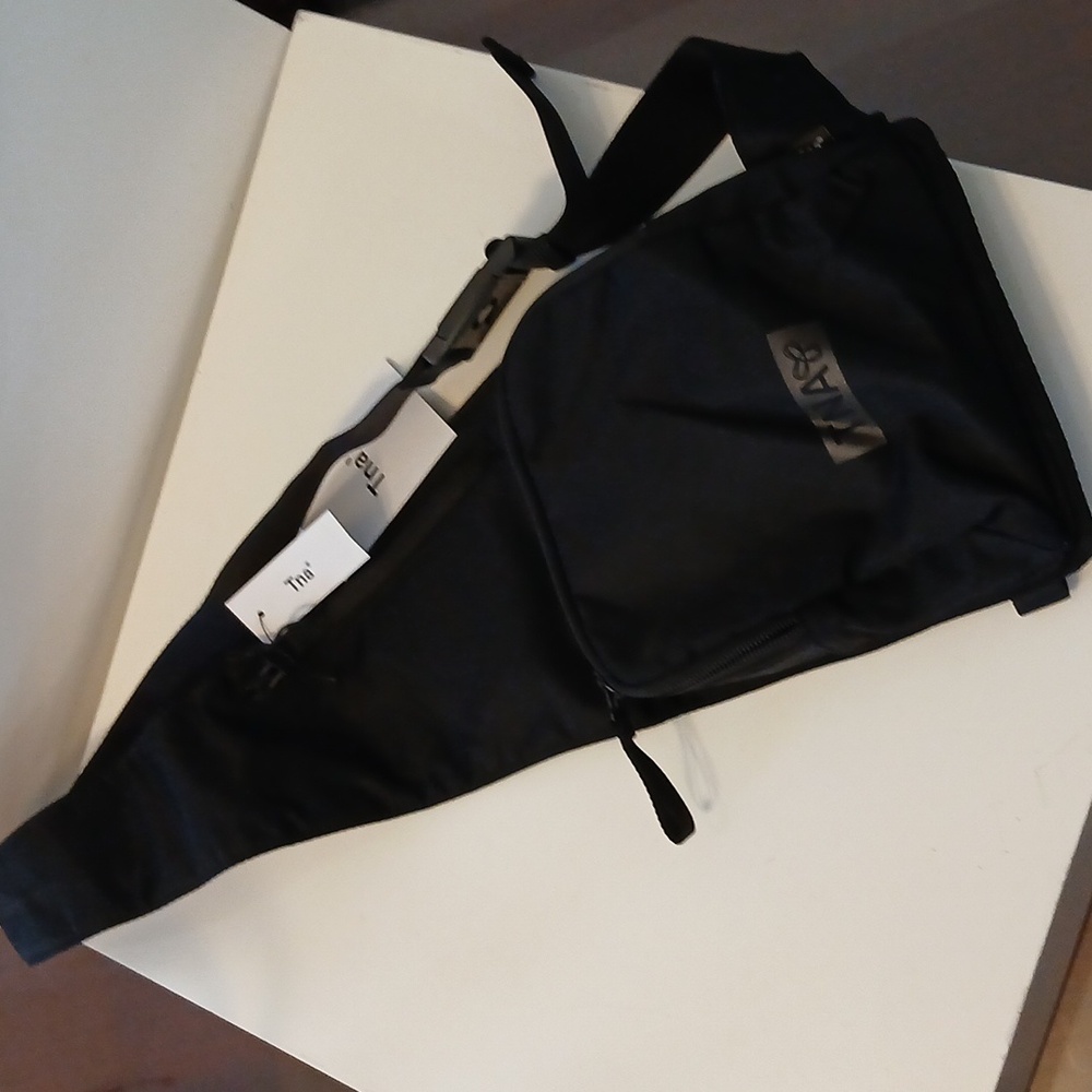 TNA Black Belt Bag Sleek and Versatile NWT